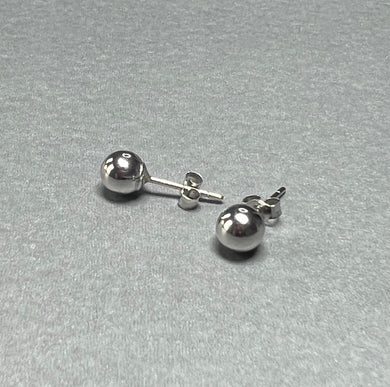 14K White Gold 6mm Ball stud earrings