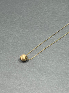 Italian ORO 14K Yellow Gold floating Satin Ball pendant necklace